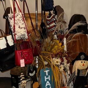 Coach, Gucci, juicy couture, Kate Spade, Vera Bradley, Tommy Hilfiger, MK